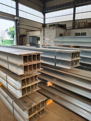 Sección C galvanizado anticorrosión canal de acero canal 900mm-18000mm