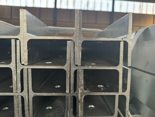 Los postes galvanizados son la mejor opción para estructuras ferroviarias fuertes y resistentes