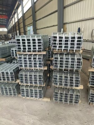 HDG 100uc14.8 Postes galvanizados con tramo G300 Serie para proyectos de construcción robustos y resistentes