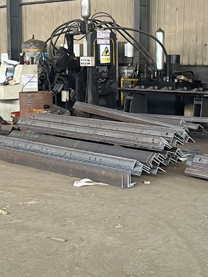 Lintels de acero galvanizado laminado en caliente perfectos para marcos residenciales / comerciales resistentes