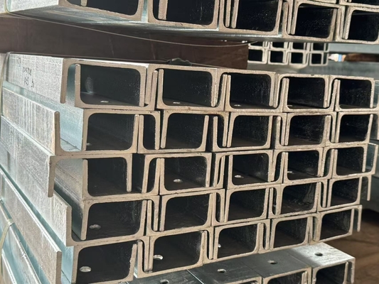 Canal laminado en caliente de acero de trabajo pesado canales estructurales de alta estabilidad resistente a la corrosión para la construcción de puentes y uso industrial